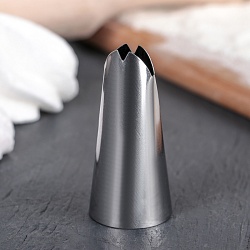 Насадка для кондитерского мешка d=2,3 см "Листик"